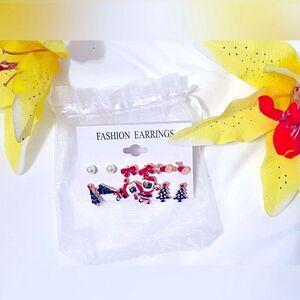 New with tags! Set of 6 Christmas Fashion Earrings!